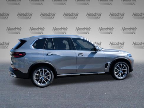 Certified 2026 BMW X5 xDrive40i w/ Climate Comfort Package AWD/4WD image 9