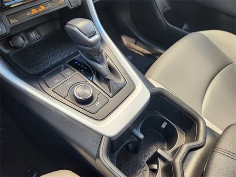 Used 2024 Toyota RAV4 XLE Premium image 23