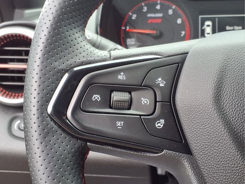 Used 2025 Chevrolet Trax RS w/ Sunroof Package FWD image 15