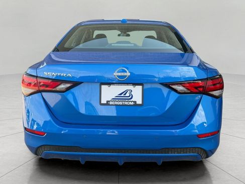 Used 2025 Nissan Sentra SV FWD image 10