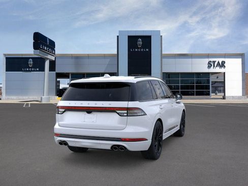 Used 2026 Lincoln Aviator Reserve AWD/4WD image 8