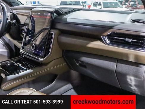 Used 2025 GMC Yukon Denali Ultimate AWD/4WD image 55