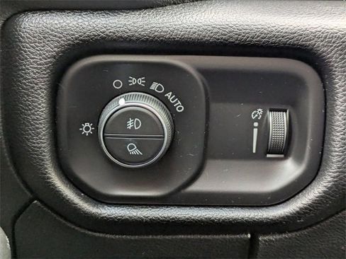 Used 2021 RAM 1500 Big Horn image 26