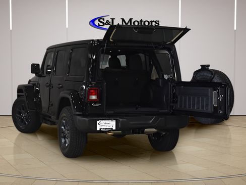 New 2026 Jeep Wrangler Unlimited Sport AWD/4WD image 9