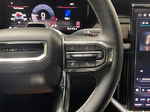 Used 2024 GMC Acadia Denali w/ Super Cruise Package AWD/4WD image 6