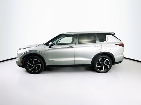 Used 2024 Mitsubishi Outlander SE FWD image 4