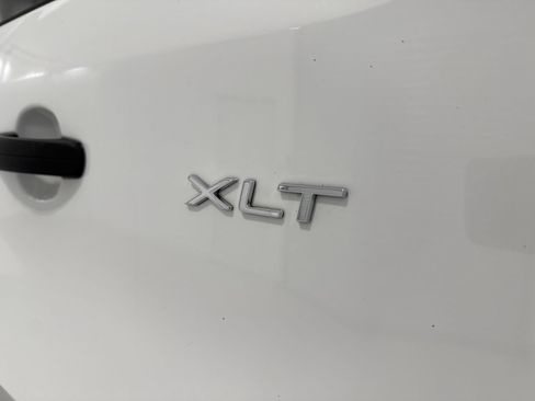 Used 2023 Ford Transit 350 XLT RWD image 9