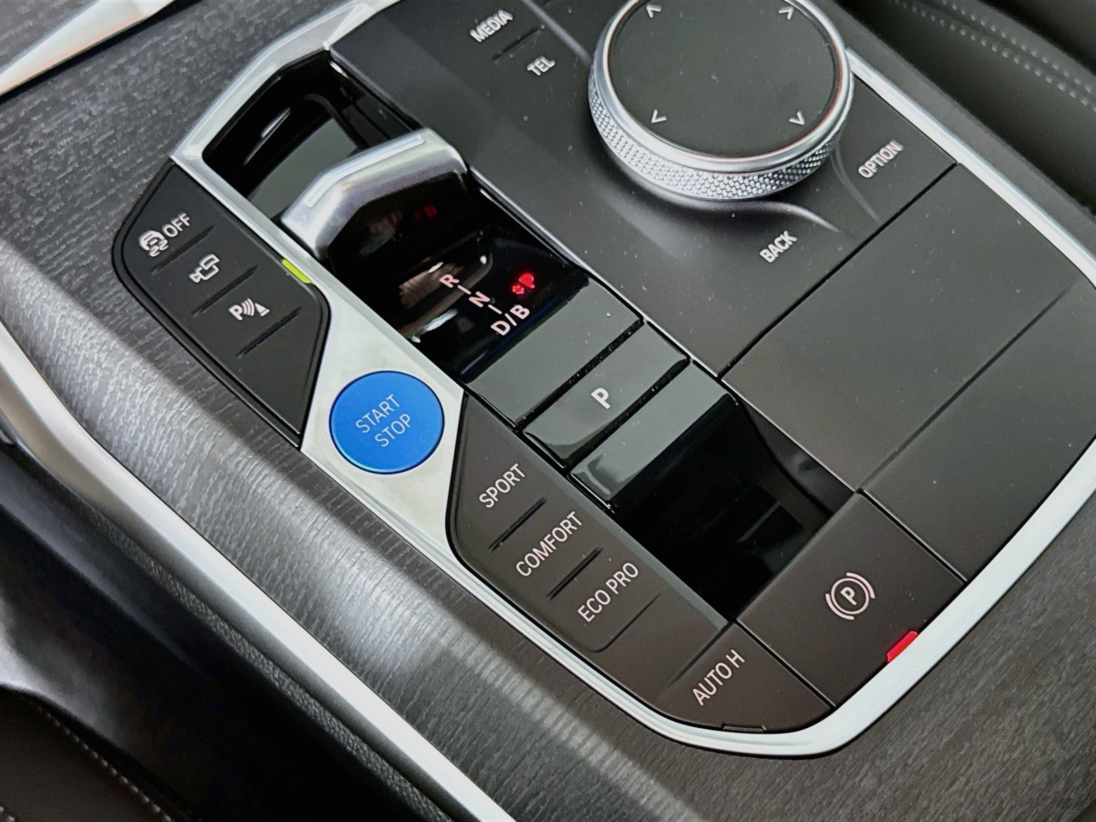 New 2026 BMW i4 xDrive40i w/ Premium Package AWD/4WD image 17