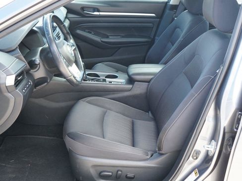 Used 2019 Nissan Altima 2.5 SV FWD image 10