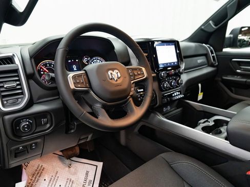 New 2026 RAM 1500 4x4 Crew Cab image 22