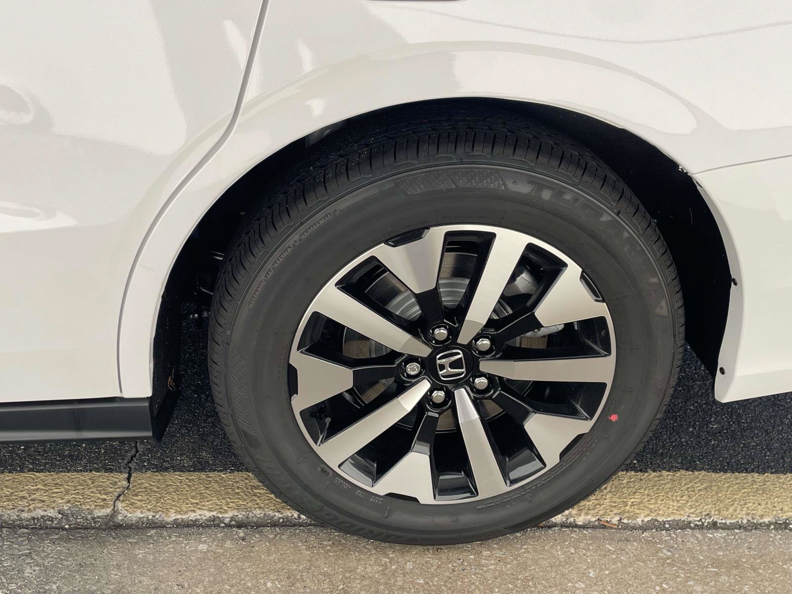 New 2027 Honda Odyssey EX-L image 2