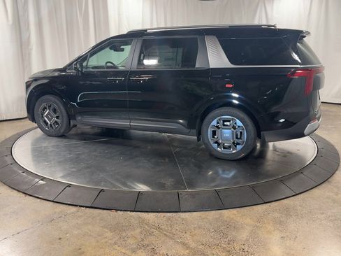 New 2026 Kia Carnival EX image 7