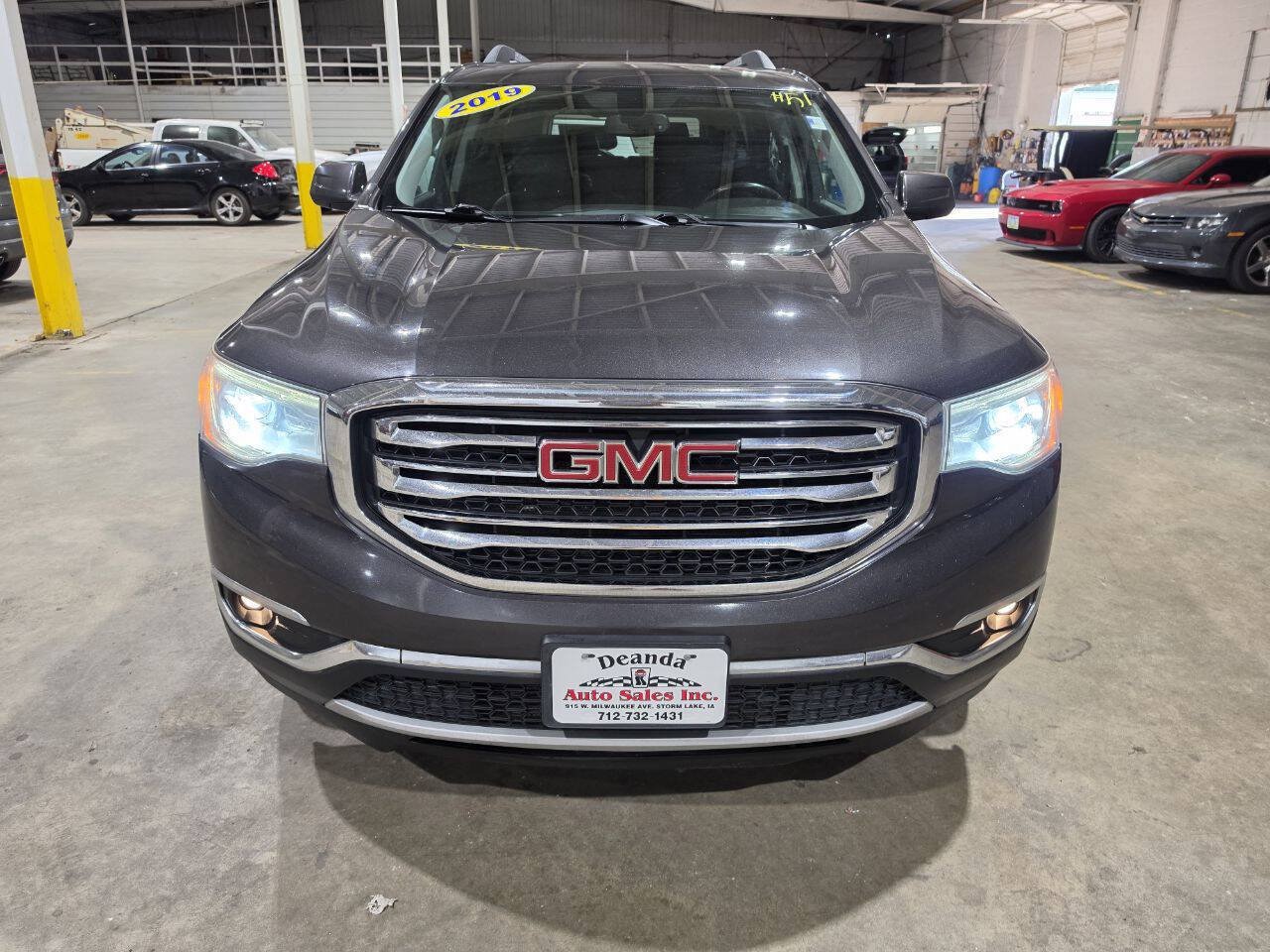 Used 2019 GMC Acadia SLT AWD/4WD image 19