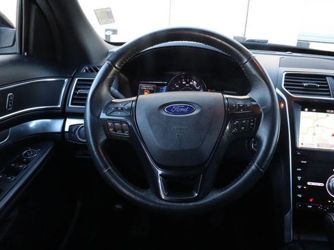Used 2019 Ford Explorer Sport image 12
