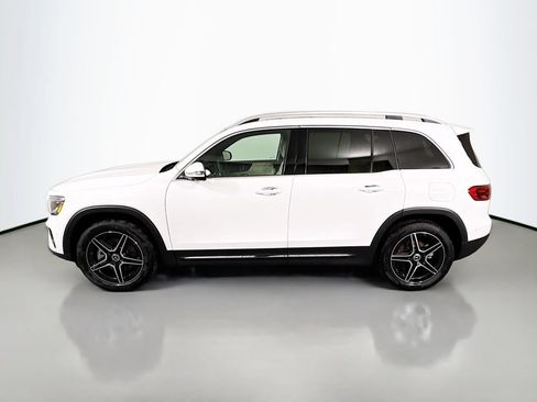 Used 2026 Mercedes-Benz GLB 250 4MATIC image 4