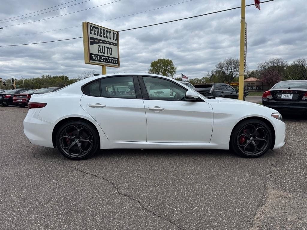 Used 2018 Alfa Romeo Giulia Ti Sport w/ Quick Order Package 22S Sport AWD/4WD image 3