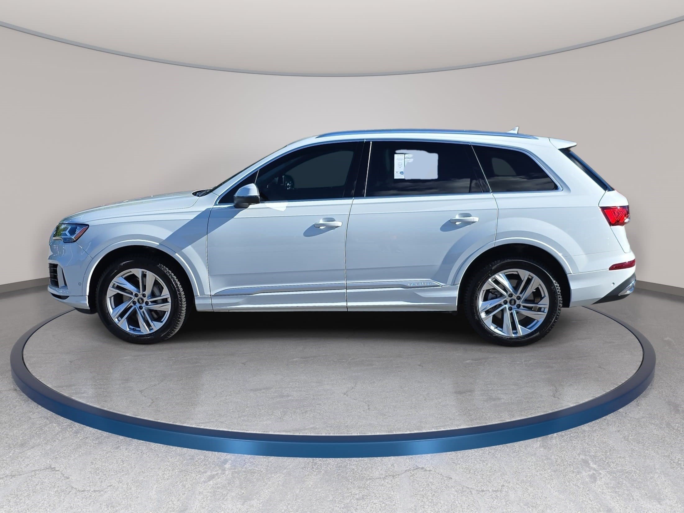 Used 2022 Audi Q7 3.0T Premium Plus w/ Premium Plus Package AWD/4WD image 8