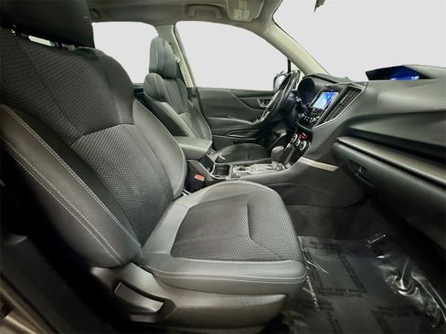 Used 2020 Subaru Forester Premium image 33