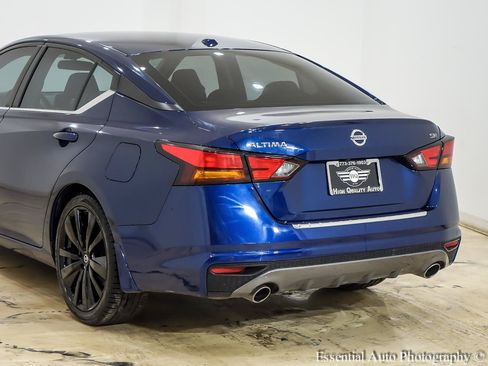 Used 2022 Nissan Altima 2.5 SR FWD image 9