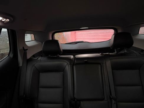 Used 2024 GMC Terrain SLT image 20