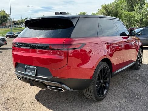 Used 2025 Land Rover Range Rover Sport SE AWD/4WD image 6