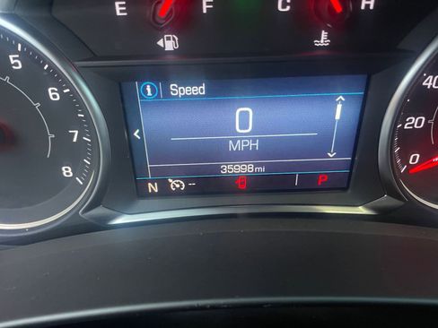 Used 2024 GMC Terrain SLE image 39