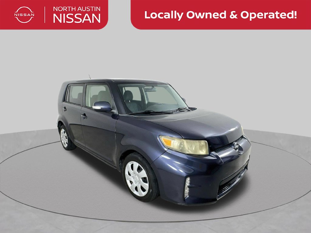 Used 2012 Scion xB FWD image 1