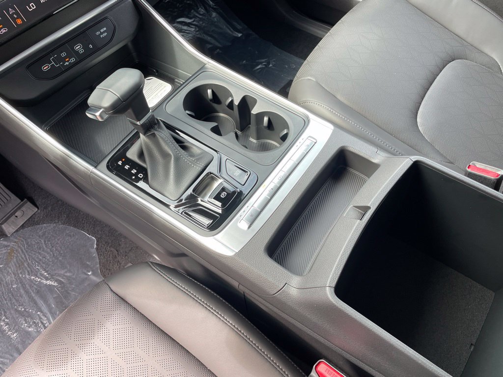New 2027 Kia Carnival EX FWD image 9