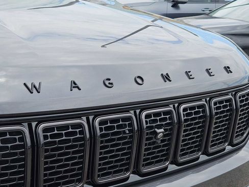Used 2023 Jeep Wagoneer Series II w/ Convenience Group I AWD/4WD image 12
