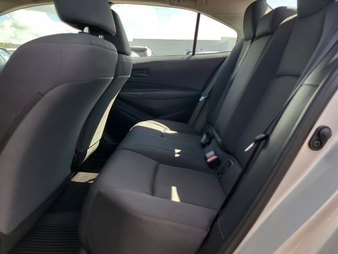 Used 2025 Toyota Corolla LE FWD image 11