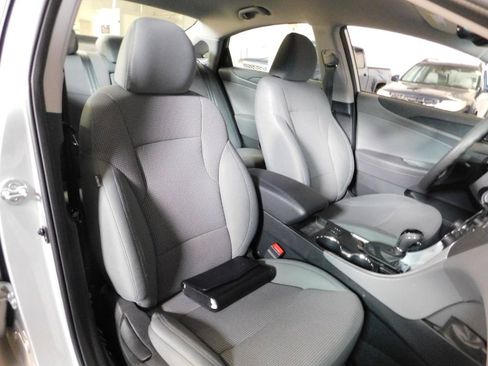 Used 2013 Hyundai Sonata GLS w/ Popular Equipment Pkg FWD image 17