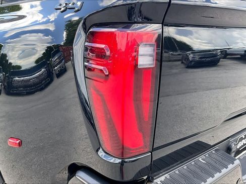 Used 2025 GMC Sierra 3500 SLE AWD/4WD image 23