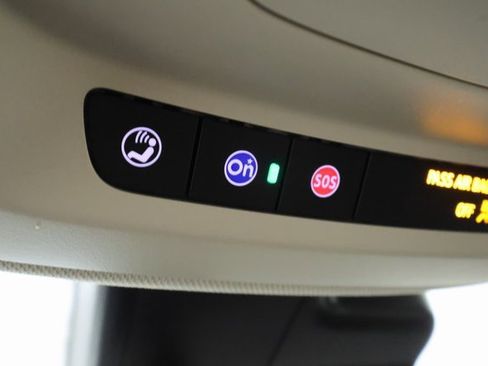 Used 2023 Buick Envision Avenir image 19