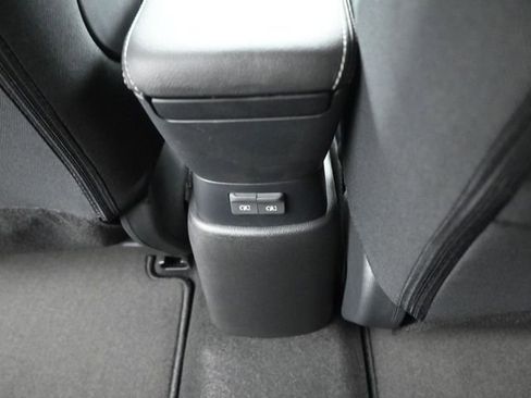 New 2025 Nissan Kicks Play S image 27