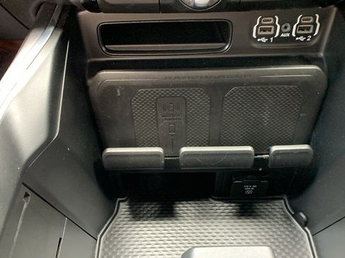 Used 2023 RAM 1500 Laramie AWD/4WD image 15