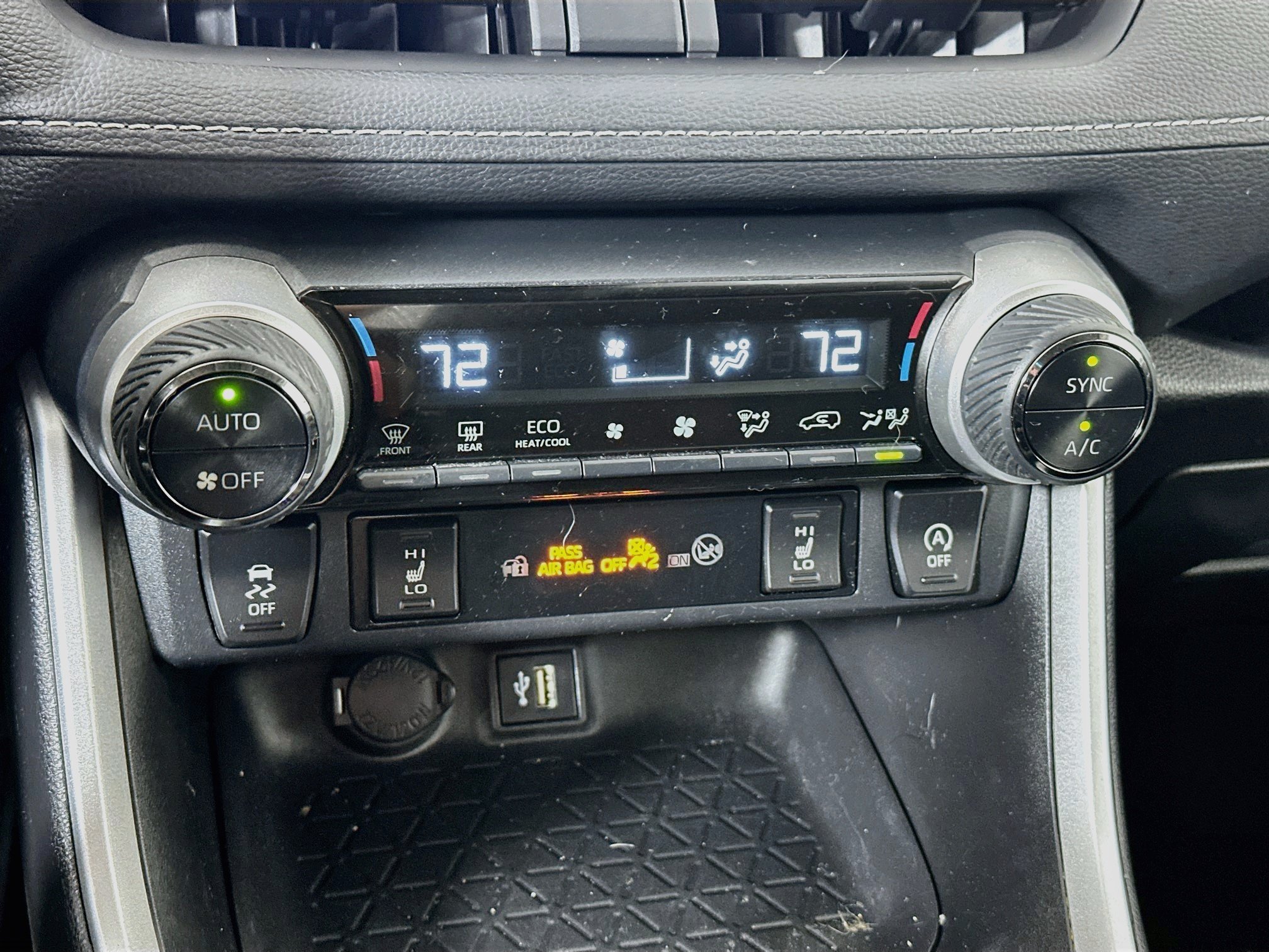 Used 2024 Toyota RAV4 XLE w/ Convenience Package AWD/4WD image 15