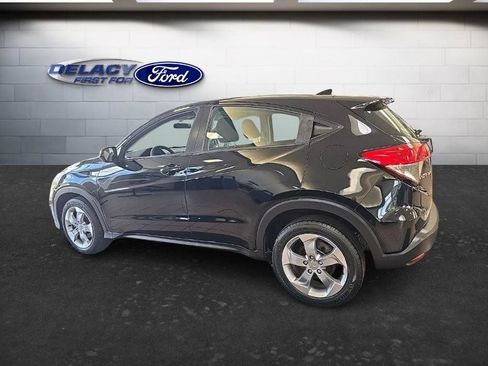 Used 2021 Honda HR-V LX image 4