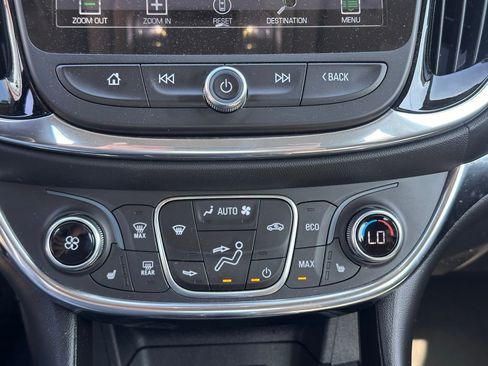 Used 2018 Chevrolet Volt Premier w/ Driver Confidence Package image 31