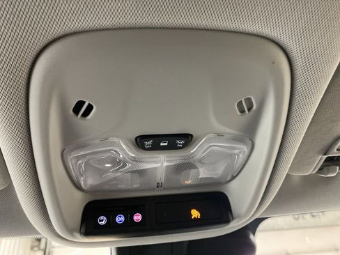 Used 2023 Chevrolet TrailBlazer LT image 36