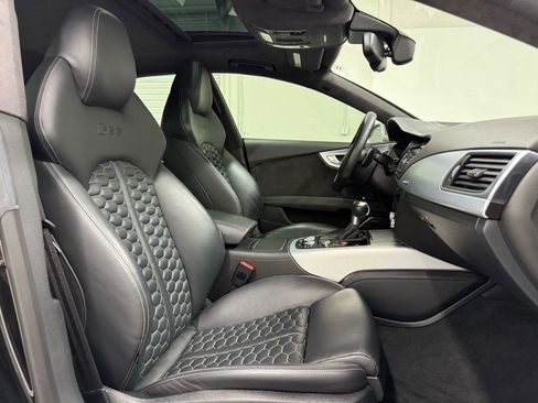 Used 2016 Audi RS 7 Prestige w/ RS 7 Dynamic Package image 24