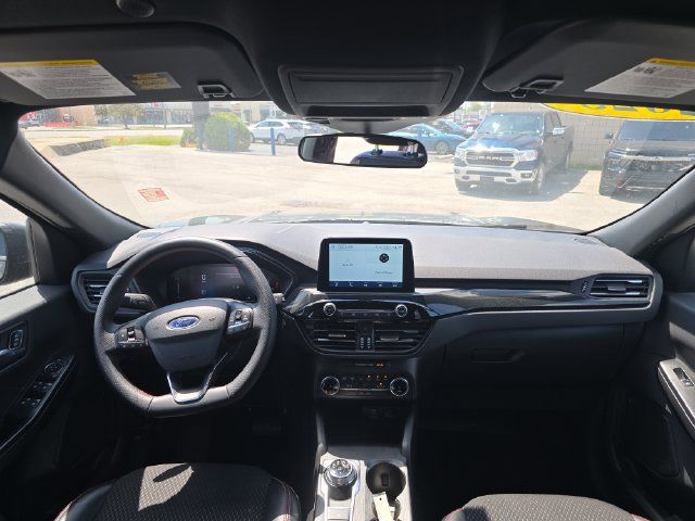 Certified 2025 Ford Escape ST-Line AWD/4WD image 15