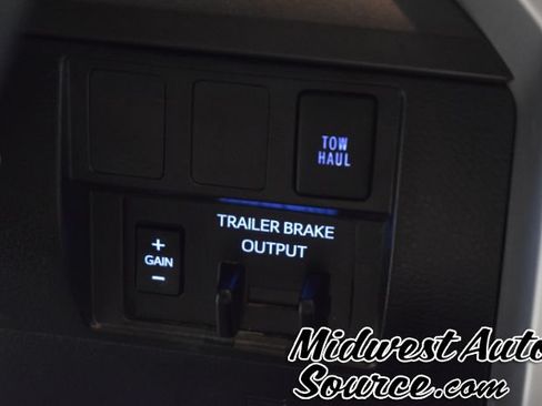 Used 2021 Toyota Tundra SR5 w/ SR5 Upgrade Package AWD/4WD image 24