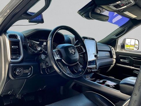 Used 2020 RAM 2500 Laramie w/ Night Edition image 17