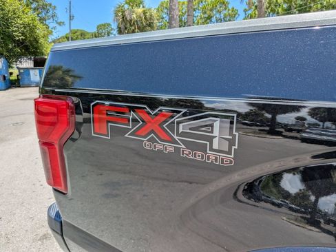 Used 2020 Ford F150 Platinum w/ Equipment Group 701A Luxury AWD/4WD image 12