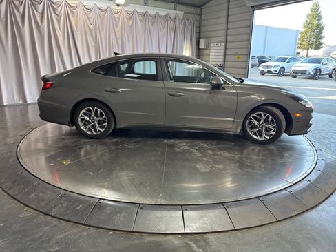 Used 2023 Hyundai Sonata SEL w/ Convenience Package image 4