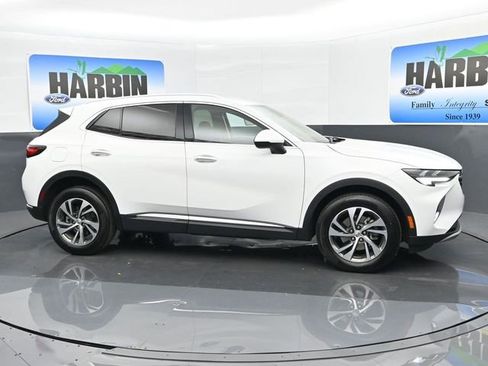 Used 2023 Buick Envision Essence image 7