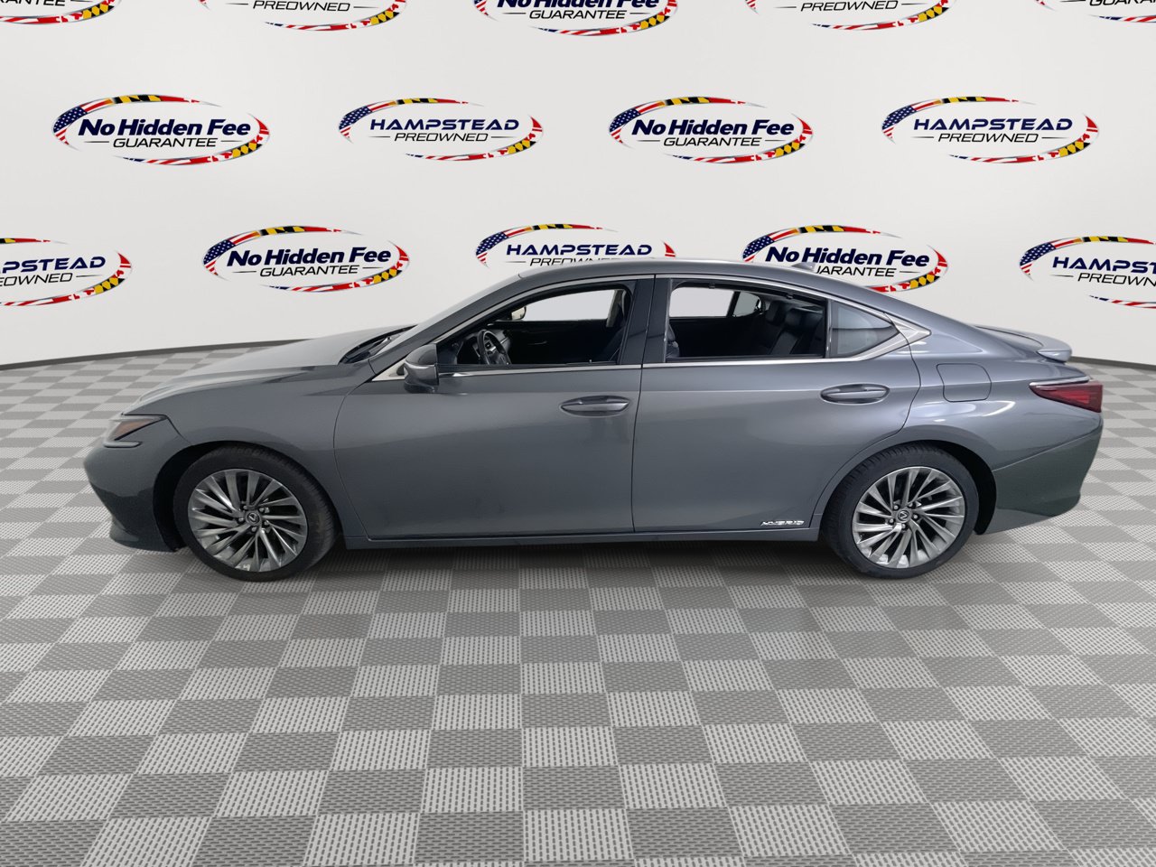 Used 2020 Lexus ES 300h Ultra Luxury w/ Accessory Package 2 FWD image 6
