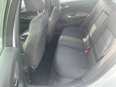 Used 2018 Chevrolet Cruze LT w/ Convenience Package image 13