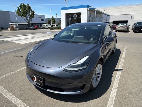 Used 2022 Tesla Model 3 Long Range AWD/4WD image 2