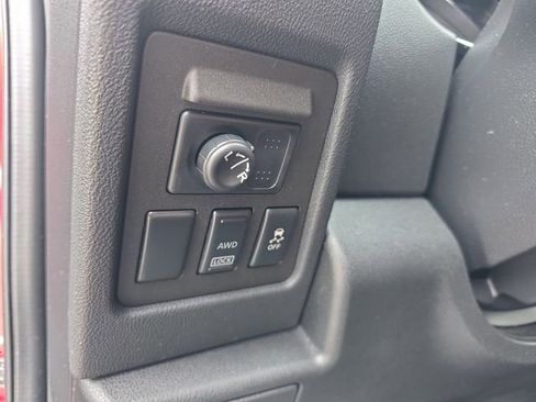 Used 2011 Nissan Rogue S image 24